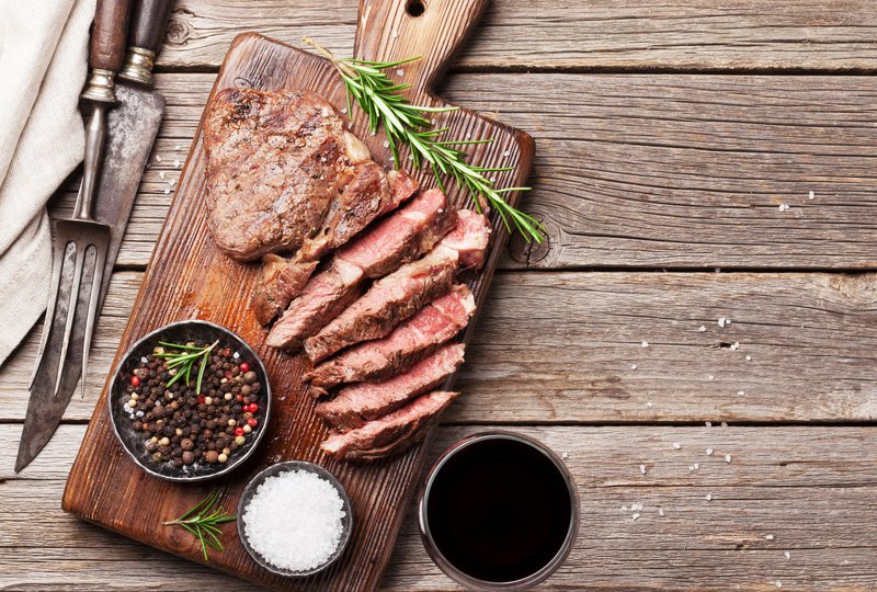 Filé Mignon Com Vinho: Conheça Tipos De Molho Para Harmonização