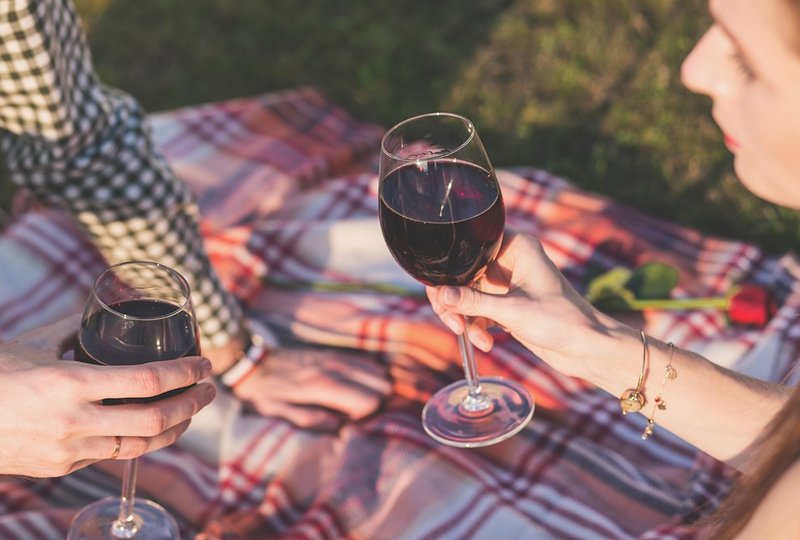 Beber Vinho Tinto Pode Prevenir Cáries?