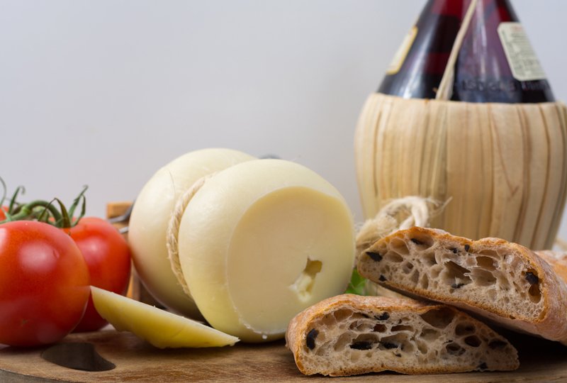 Vinhos E Queijo Provolone