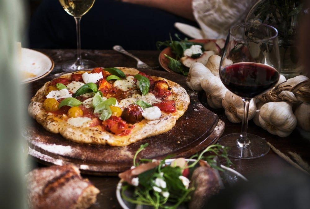 Pizza E Vinho: 11 Opções De Harmonização!