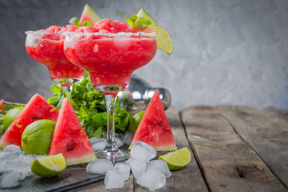 Drinks Para O Verão: Aprenda A Preparar 5 Opções Deliciosas!