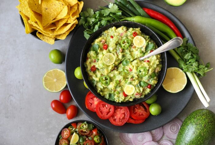 Receitas rápidas para fazer em casa prato de guacamole