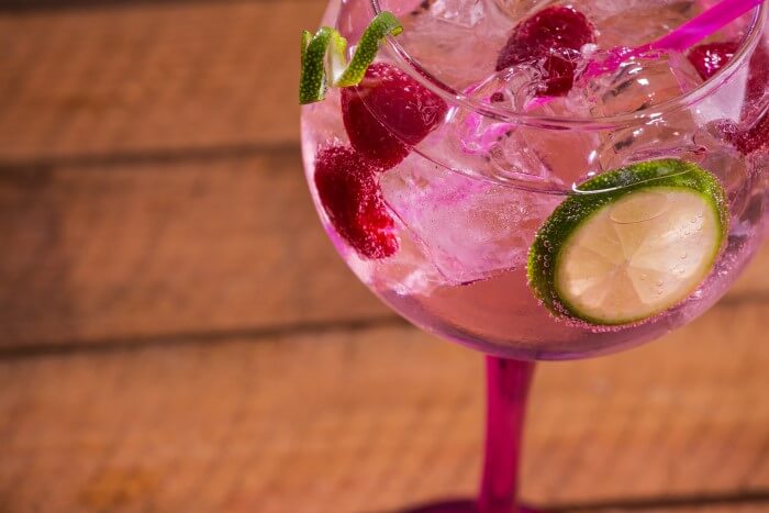 Drinks com gin - Pink Tonic
