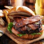 Hambúrguer com bacon e/ou barbecue