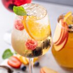 Clericot com vinho branco.
