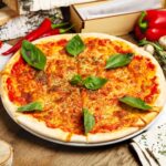 Massa de pizza fina e crocante