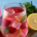 Sangria de espumante rosé.