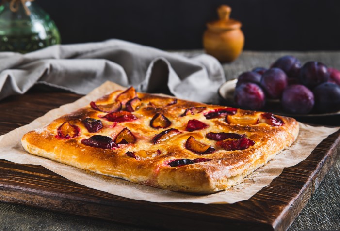 Schiacciata com ameixas.