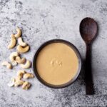 Molho vegano de castanha-de-caju com tomate seco