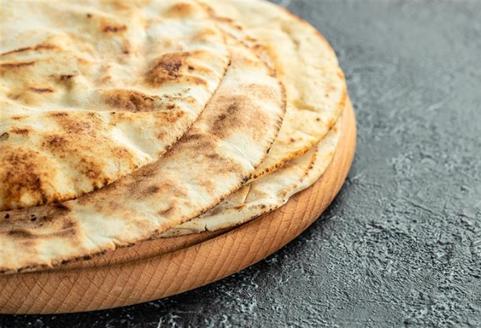 Massas finas douradas e sem recheio